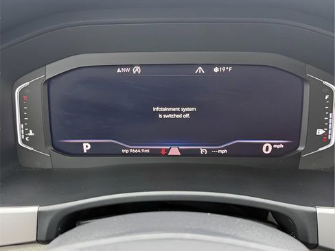 Used 2019 Volkswagen Atlas SEL Premium image 31