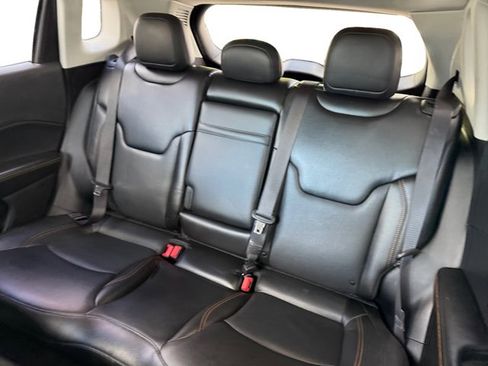 Used 2019 Jeep Compass Limited AWD/4WD image 11