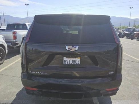 Used 2021 Cadillac Escalade ESV Sport w/ Driver Assist Tech Package AWD/4WD image 3