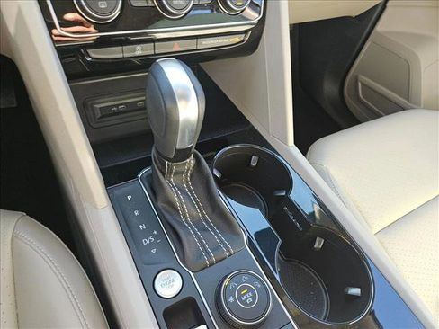 Used 2023 Volkswagen Atlas SEL image 17