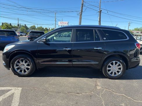 Used 2017 Buick Enclave Leather FWD image 4
