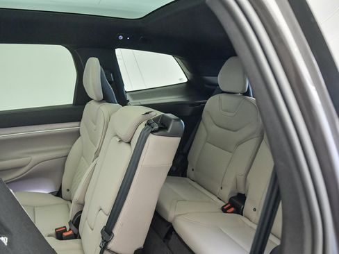 New 2025 Volvo EX90 Plus image 23