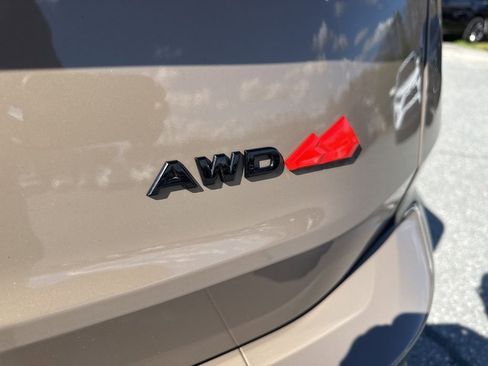 Used 2025 Nissan Rogue SV image 29