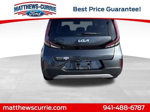 Used 2025 Kia Soul LX FWD image 5