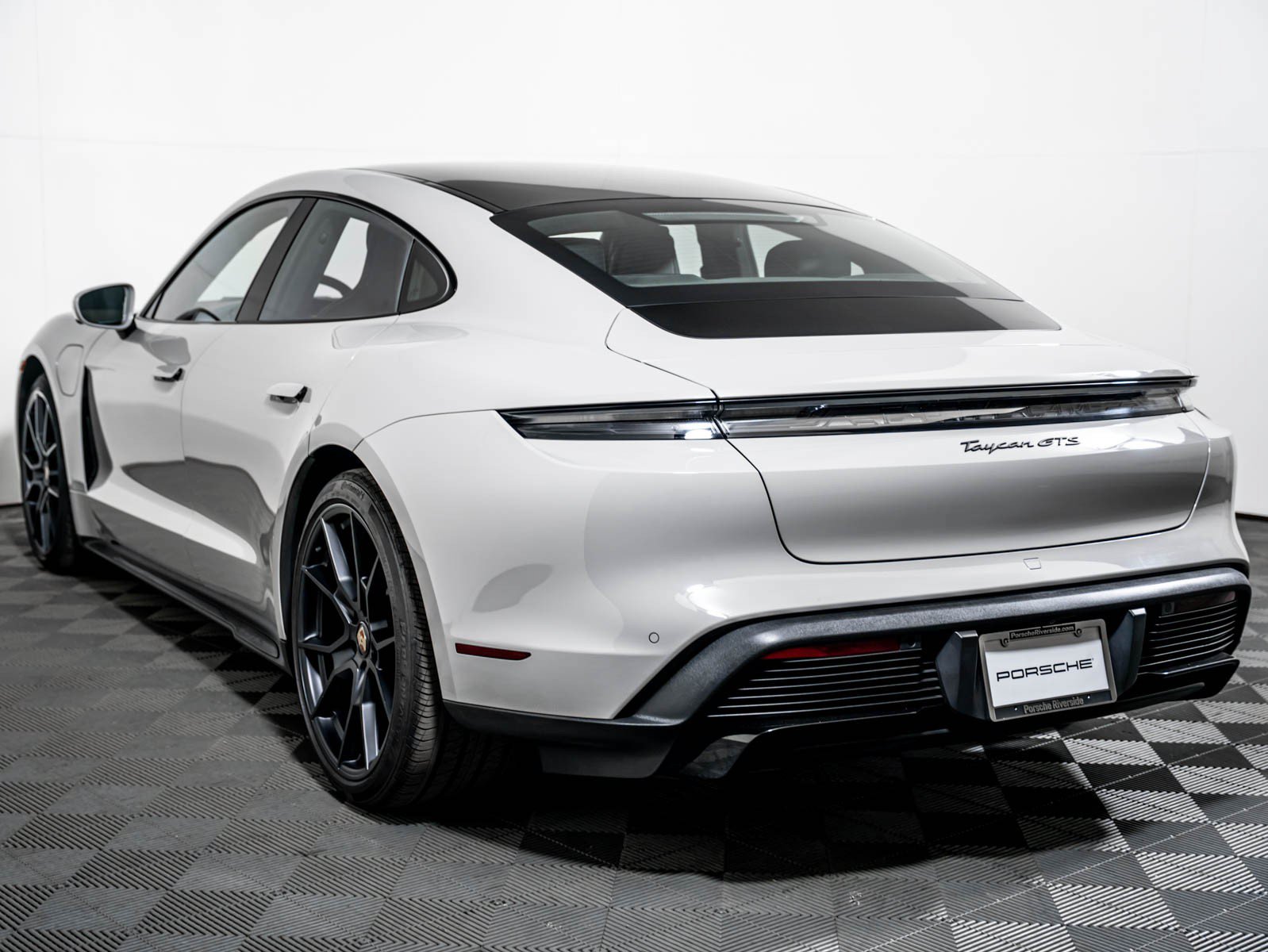 Certified 2023 Porsche Taycan GTS w/ Premium Package (P6U) AWD/4WD image 2