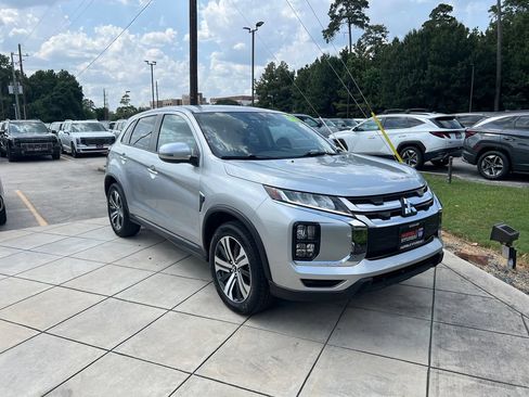 Used 2024 Mitsubishi Outlander Sport ES AWD/4WD image 3