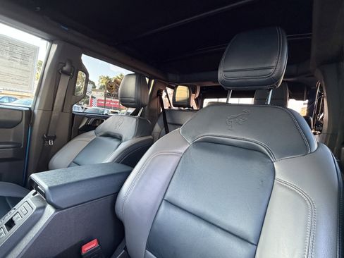 Certified 2023 Ford Bronco Outer Banks w/ Sasquatch Package image 12