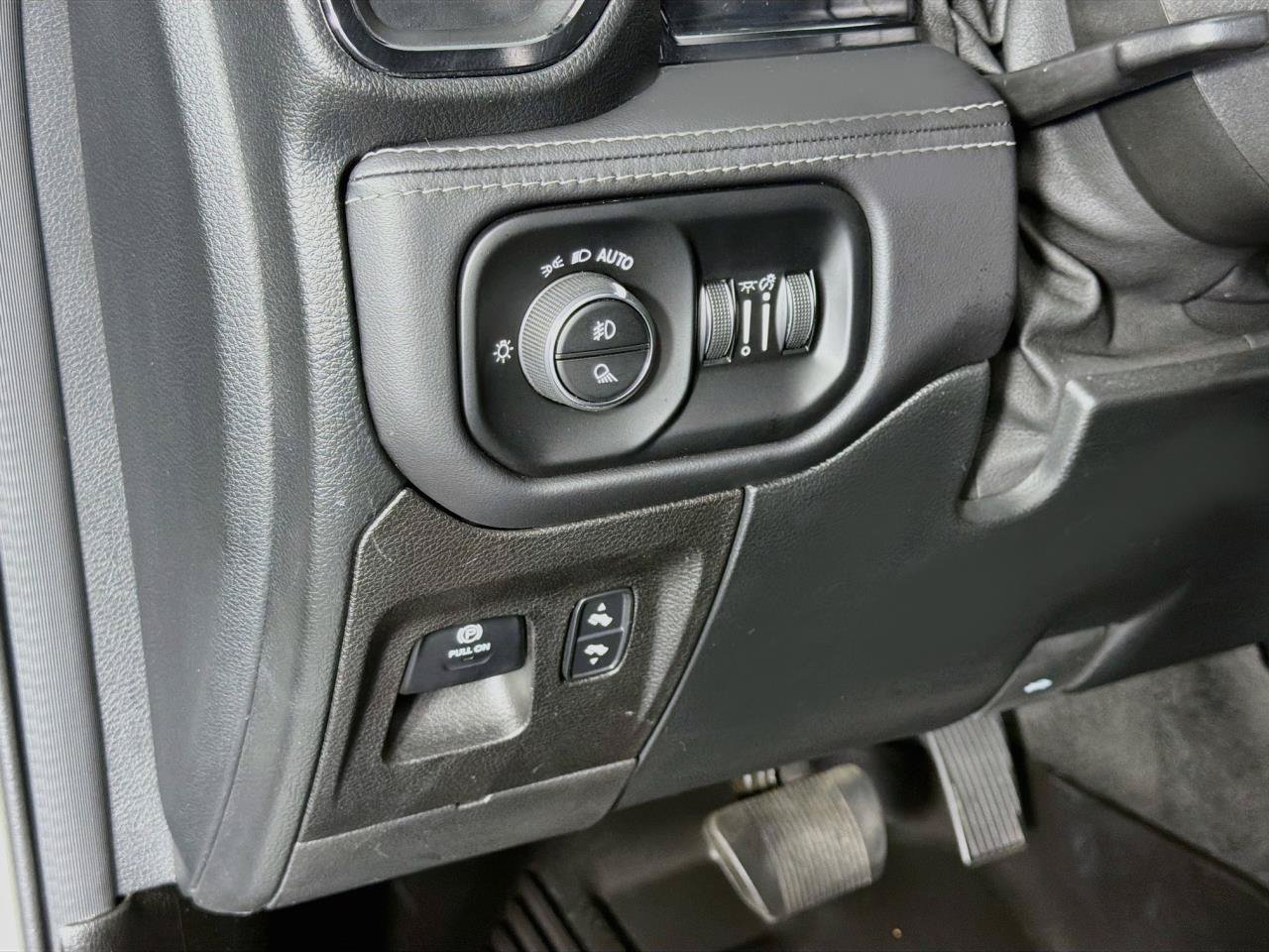 Used 2022 RAM 1500 Limited w/ Body-Colour Bumper Group AWD/4WD image 20