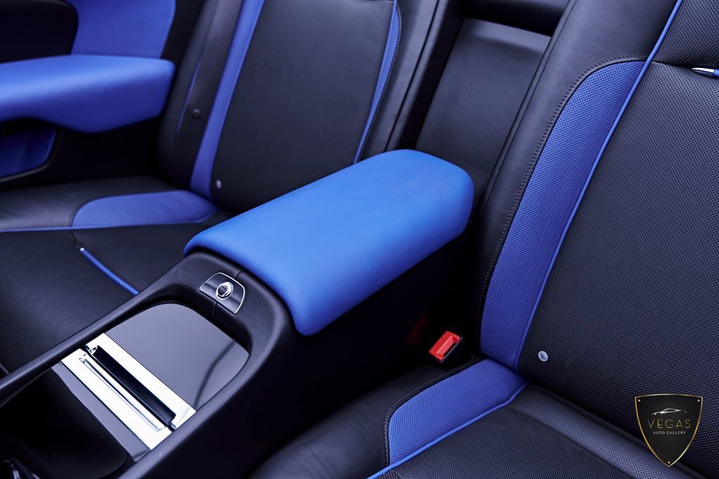 Used 2019 Rolls-Royce Dawn RWD image 58