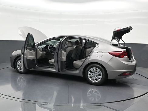 Used 2020 Hyundai Elantra SE image 34