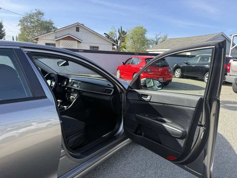 Used 2016 Kia Optima LX image 36