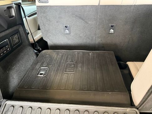 Used 2022 Lexus RX 350L Premium w/ Premium Package image 46