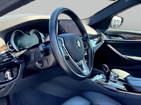 Used 2019 BMW 530i xDrive w/ Convenience Package AWD/4WD image 17