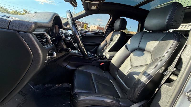 Used 2017 Porsche Macan S AWD/4WD image 25