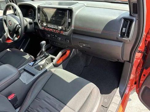 Used 2025 Nissan Frontier Pro-X RWD image 27