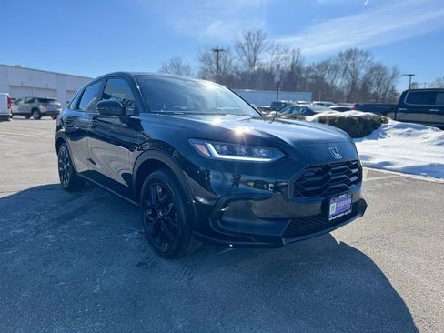 Used 2023 Honda HR-V Sport image 9