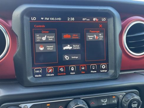 Used 2023 Jeep Gladiator Rubicon w/ Cold Weather Group image 21