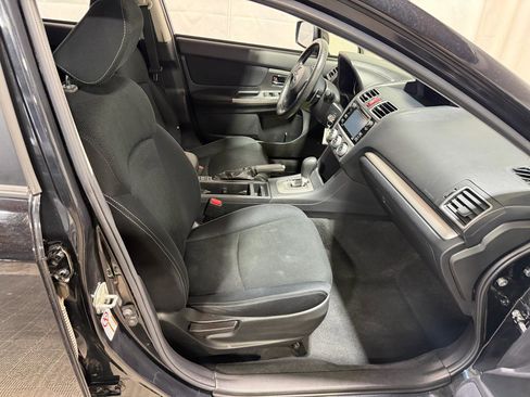 Used 2015 Subaru Crosstrek 2.0i Premium w/ Moonroof Package image 16