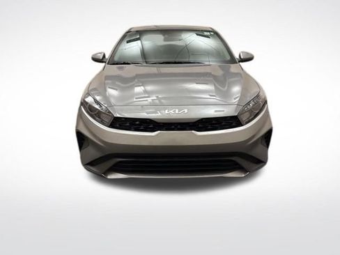 Certified 2024 Kia Forte LXS FWD image 2
