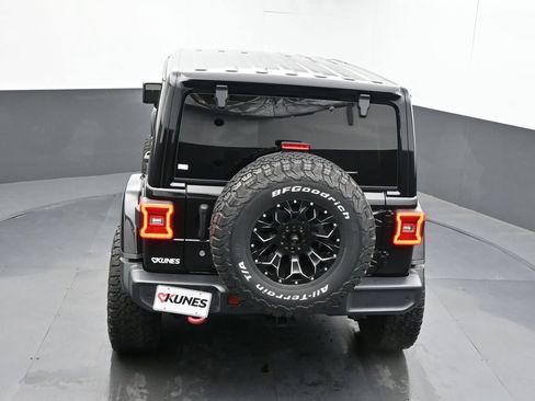Used 2018 Jeep Wrangler Unlimited Rubicon w/ Dual Top Group AWD/4WD image 42