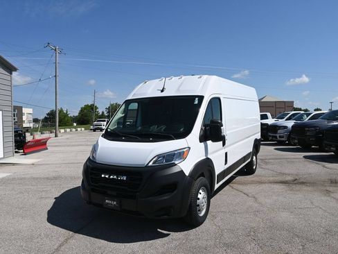 Used 2023 RAM ProMaster 2500 FWD image 11