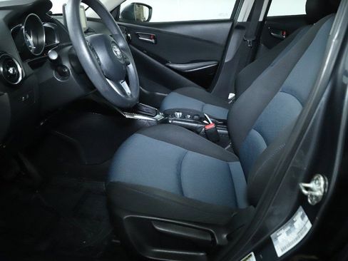 Used 2018 Toyota Yaris iA image 18