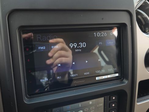 Used 2014 Ford F150 XLT w/ Equipment Group 302A Luxury image 18