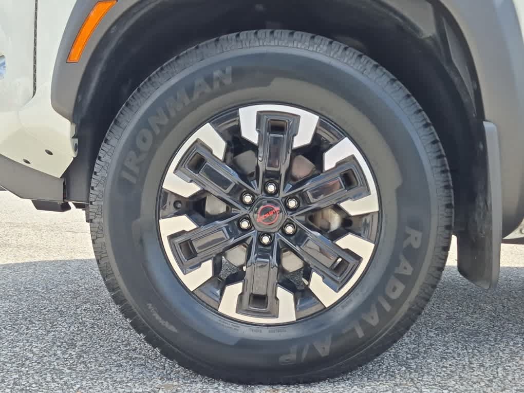 Used 2023 Nissan Frontier PRO-4X w/ Pro Convenience Package AWD/4WD image 6