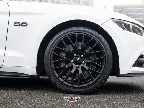 Used 2017 Ford Mustang GT w/ GT Performance Package image 9