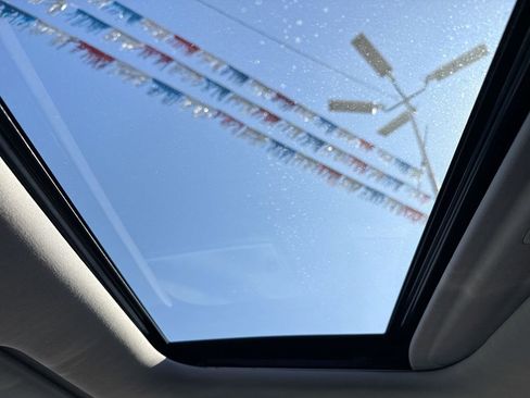 Used 2021 Kia Seltos EX image 21