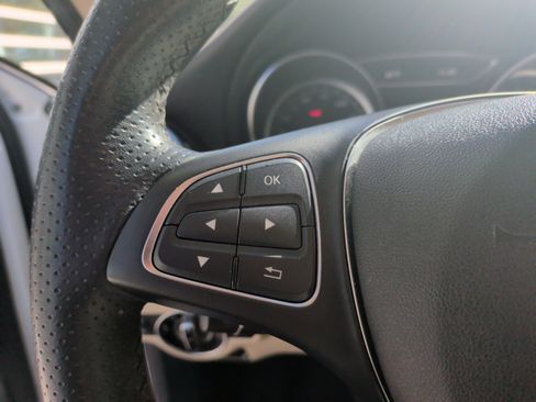 Used 2019 Mercedes-Benz GLA 250 image 16