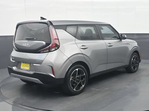 Used 2023 Kia Soul EX FWD image 7