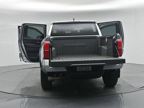 Used 2025 Toyota Tacoma TRD Off-Road image 35