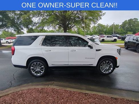Used 2022 GMC Yukon SLT w/ SLT Premium Package AWD/4WD image 6