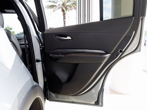 Used 2025 Cadillac XT4 Premium Luxury image 32