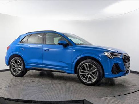 Used 2023 Audi Q3 2.0T Premium w/ Black Optic Sport Package AWD/4WD image 11