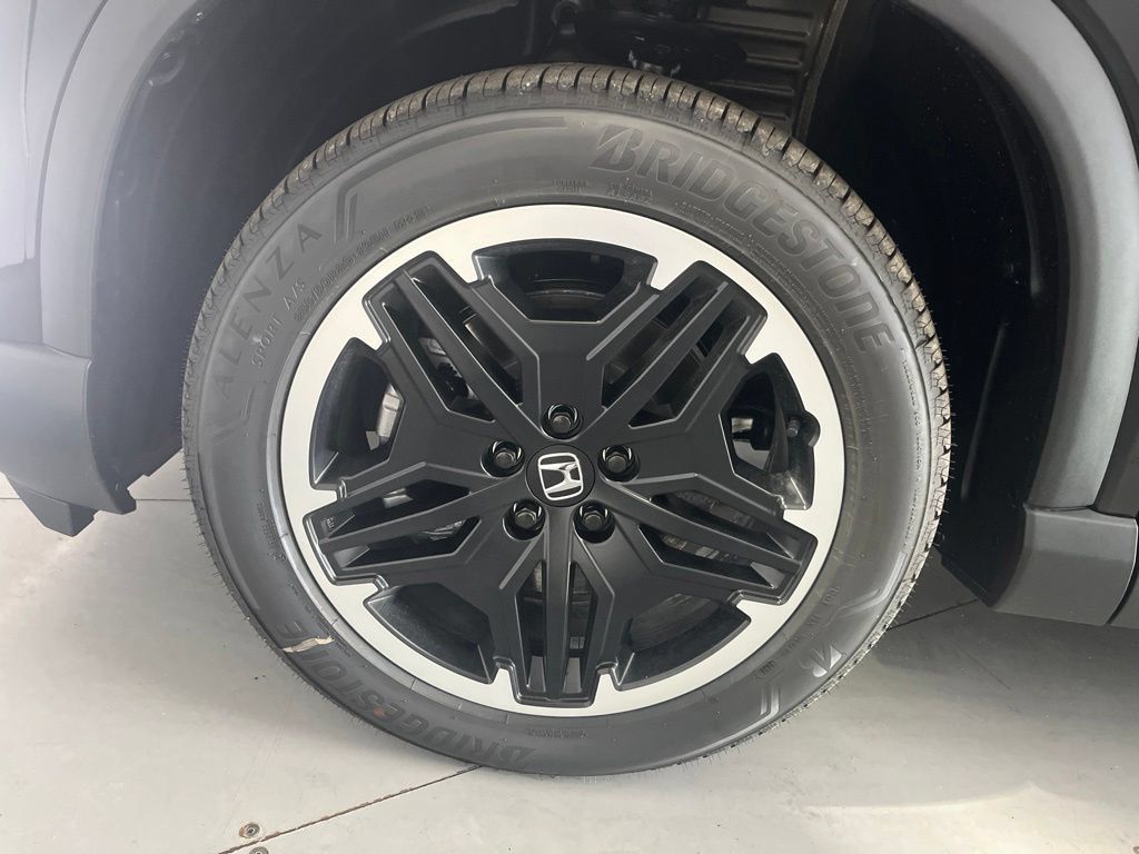 New 2026 Honda Pilot Touring image 15
