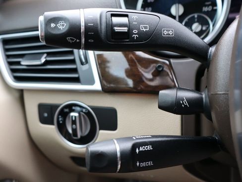 Used 2013 Mercedes-Benz ML 350 4MATIC image 32