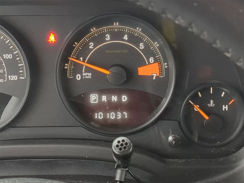 Used 2016 Jeep Patriot High Altitude image 38