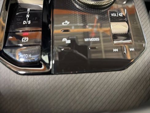 Used 2025 BMW X3 xDrive30i w/ Premium Package image 39