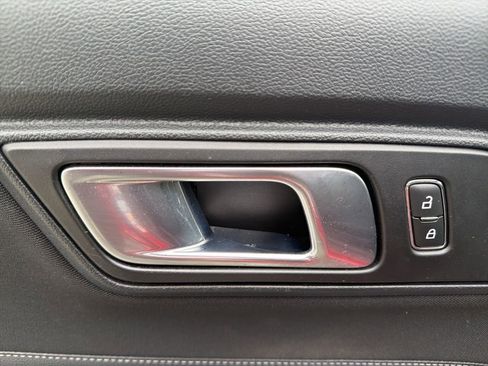 Used 2020 Ford Mustang GT image 15