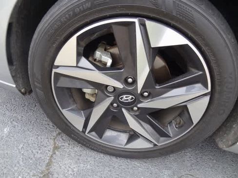 Used 2023 Hyundai Elantra Limited image 25