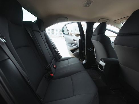 Used 2021 Toyota Corolla LE w/ Carpet Mat Package (TMS) image 16