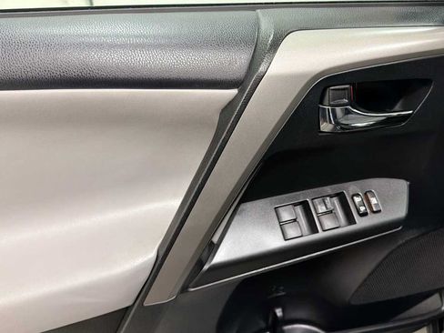 Used 2016 Toyota RAV4 XLE w/ Protection Package AWD/4WD image 15