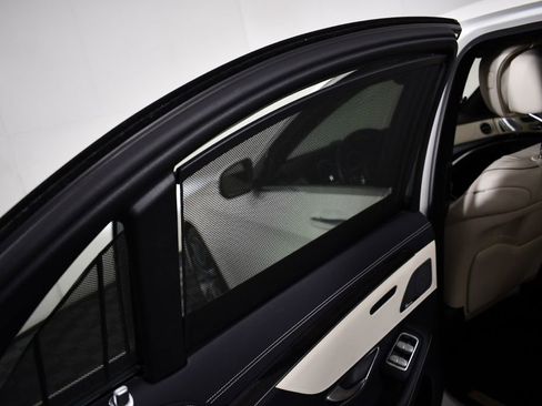 Used 2018 Mercedes-Benz S 560 Sedan image 45