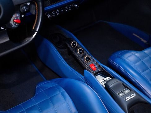 Used 2022 Ferrari F8 Tributo RWD image 25