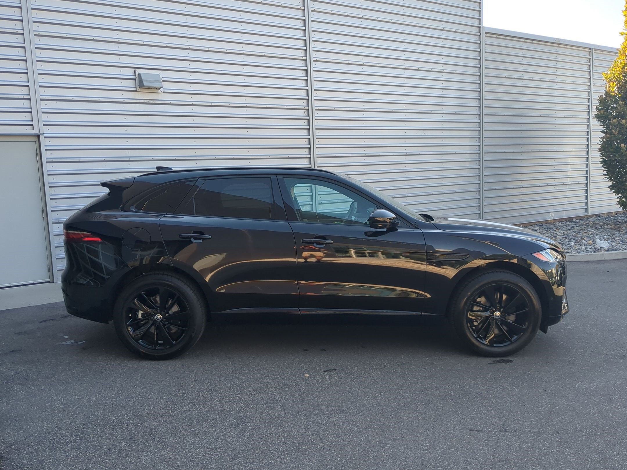 New 2026 Jaguar F-PACE R-Dynamic S AWD/4WD image 4