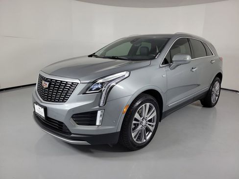 Certified 2024 Cadillac XT5 Premium Luxury w/ Technology Package FWD image 2