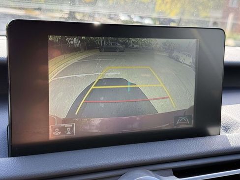 Used 2022 Lexus IS 300 AWD image 11