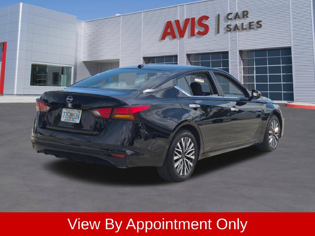 Used 2025 Nissan Altima 2.5 SV FWD image 6